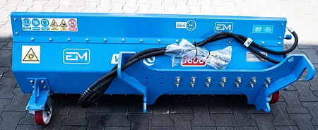 Подталкиватель кормов Viper навесной