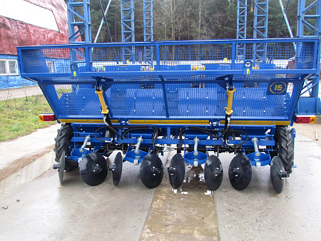 КАРТОФЕЛЕСАЖАЛКА НАВЕСНАЯ ЧЕТЫРЕХРЯДНАЯ КСМ-4Н