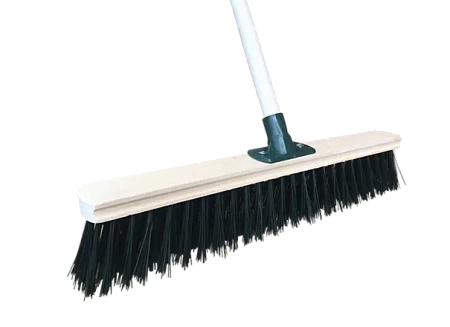 Щетка улично-строительная ж/в (500*50) усиленный угловой держатель с деревянным черенком