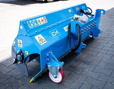 Подталкиватель кормов Viper навесной